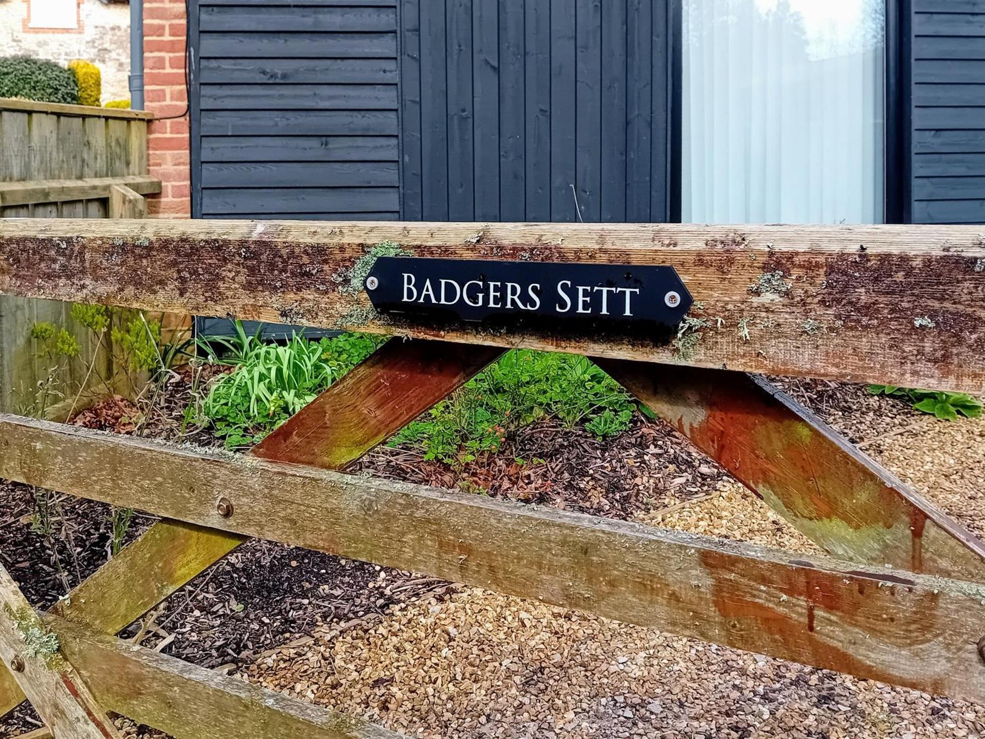 Badgers Sett Brook Villa Brook  ภายนอก รูปภาพ